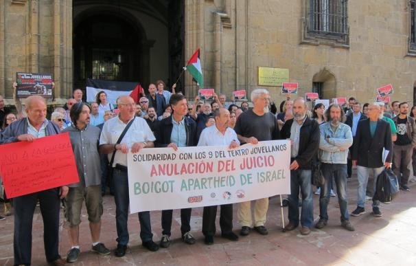 Entregan 4.485 firmas para pedir la anulación del juicio a los nueve imputados del Teatro Jovellanos