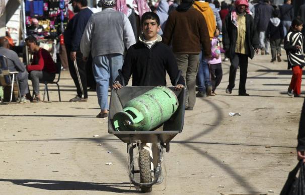 Al menos 85 muertos por falta de comida y medicinas en campo sirio de Yarmuk