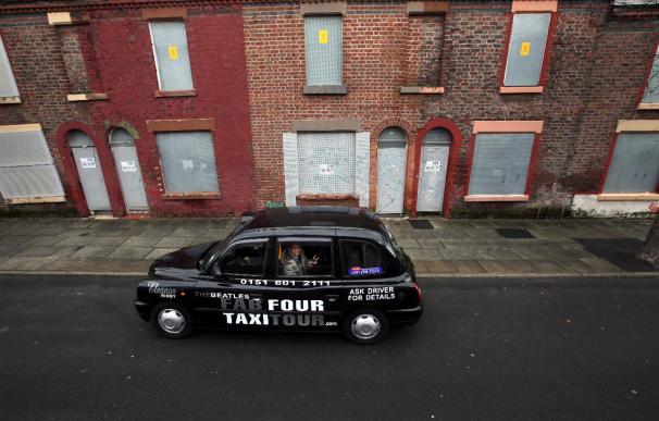 El fabricante de los míticos taxis de Londres busca inversores para sobrevivir.