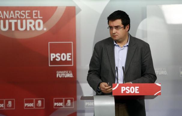 Oscar López pone su cargo a disposición del partido pero seguirá en su puesto al recibir el apoyo de la dirección