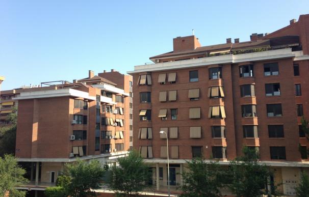 Las hipotecas sobre viviendas cayeron un 23,9% en julio, frente a un descenso del 14,9% en España