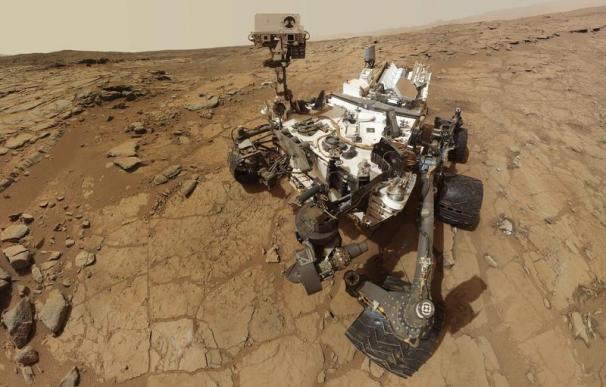 El robot de la Nasa recoge por primera vez una muestra de roca en Marte
