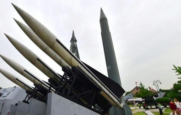 EEUU amenaza a Corea del Norte tras el disparo de tres misiles balísticos que caen en el mar de Japón