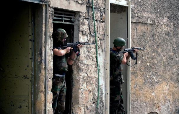 Los rebeldes sirios toman el control de la ciudad norteña de Maarat al Neman tras duros combates