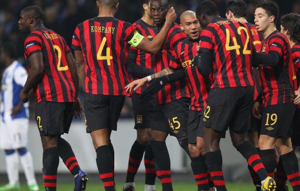 Balotelli celebra un gol en el Oporto - Manchester City