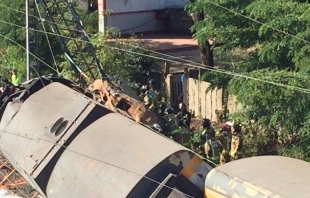 Al menos cuatro muertos y siete heridos graves al descarrilar un tren en O Porriño