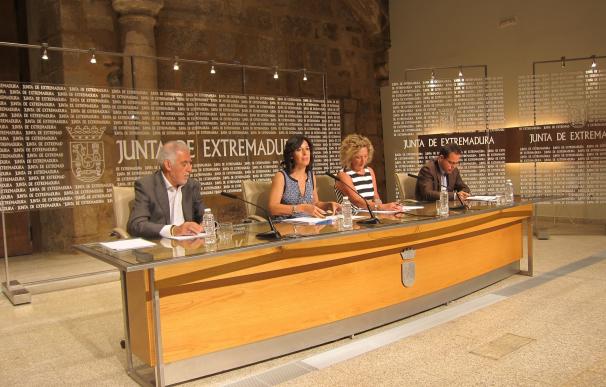 El curso escolar arranca el próximo martes en Extremadura con 100 docentes más y 2.000 alumnos menos