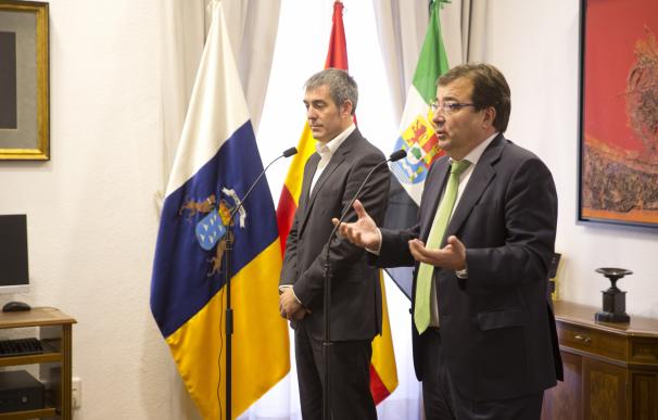 Vara y Clavijo piden a Rajoy una Conferencia de Presidentes y avisan de que promoverán una reunión si no se convoca