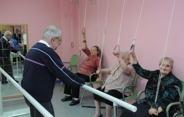 El 68% de las personas mayores con Alzheimer que realiza actividad física experimentan una mejora en la calidad de vida