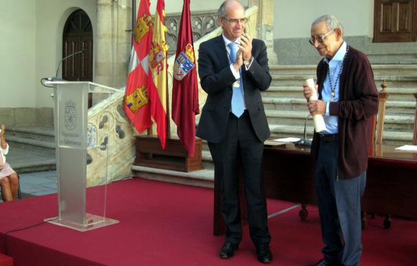 Antonio Romo, Medalla de Oro Provincia de Salamanca, afirma que "ser referente ético es un orgullo y un servicio"