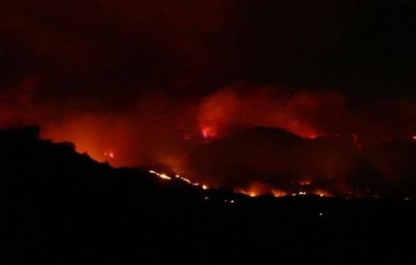 Estabilizado el incendio que afecta a seis municipios de Málaga