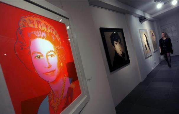 La Royal Collection adquiere cuatro retratos de Isabel II pintados por Warhol