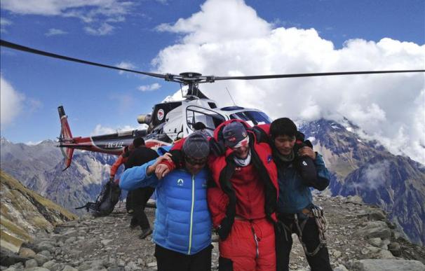 El alud en Manaslu deja 8 montañeros muertos 3 desaparecidos y 21 rescatados