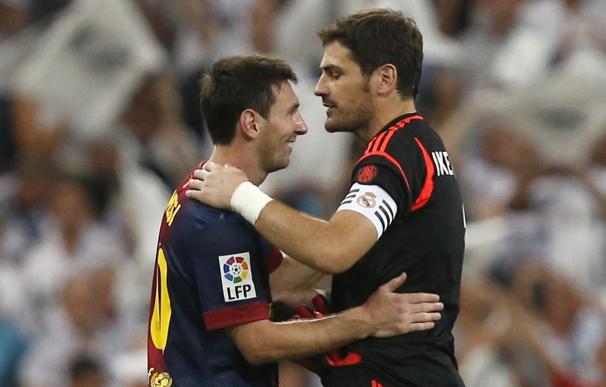 Messi felicita a Iker por ganar la Supercopa de España 2012