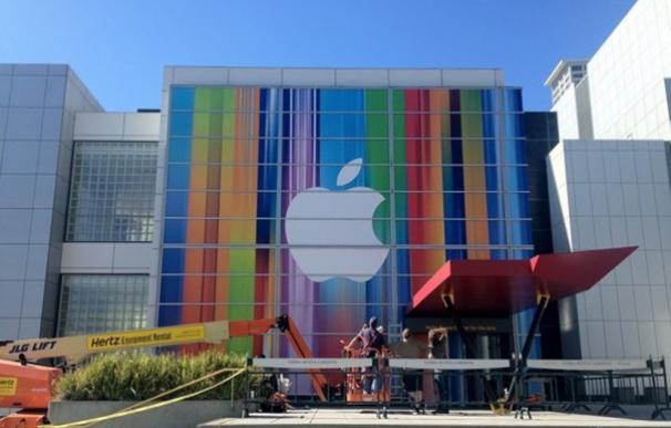 El exterior del Yerba Buena Center de San Francisco en las horas previas a la presentación del iPhone 5