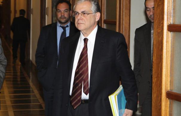 El consejo de ministros griego da su visto bueno al paquete de recortes