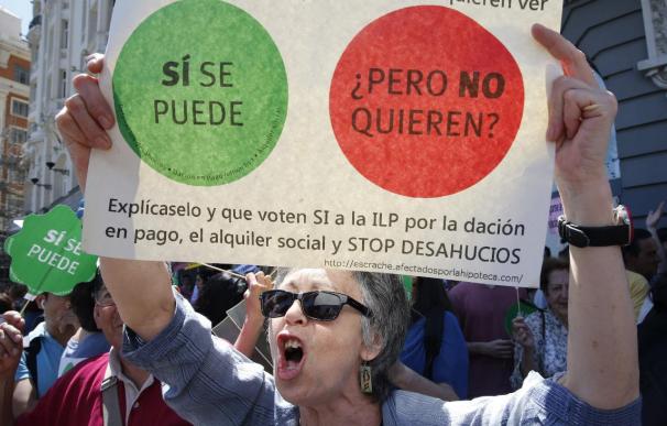Imagen de la protesta ante el Congreso el día de la votación de la Ley de medidas de protección de los deudores hipotecarios.