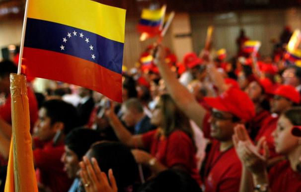 Chavistas se movilizan para apoyar la comparecencia de Chávez ante el Parlamento