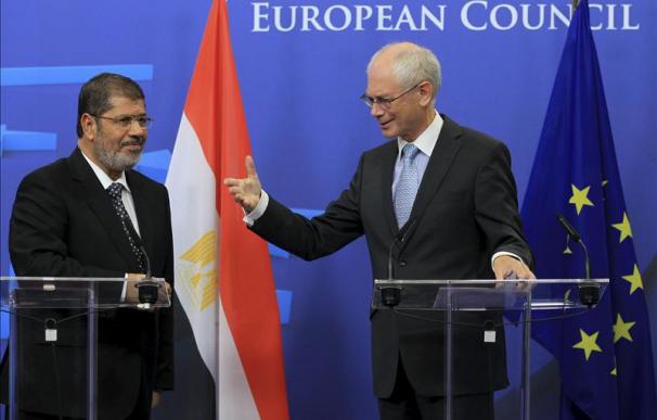 El Magariaf y Mursi deben ser firmes para mantener el control tras ataques