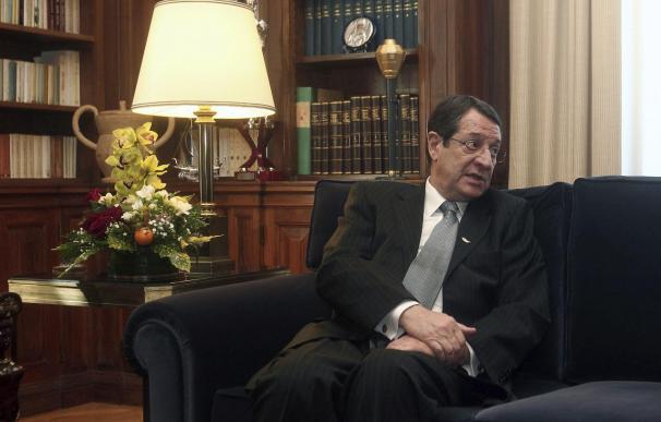 El presidente de Chipre dice que el Parlamento no aprobará la quita