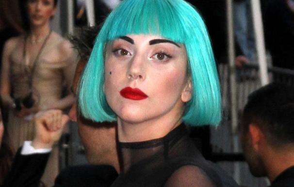 Lady Gaga crea una peluca con iluminación
