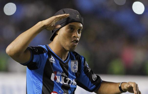 Ronaldinho tendrá días de adaptación con el Querétaro, anuncia el club