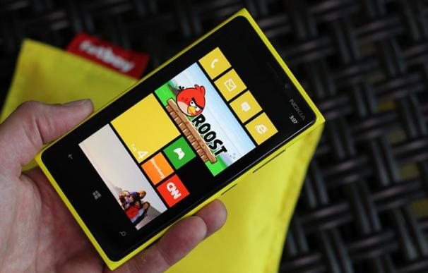 Nokia presenta el Lumia 920, el 'buque insignia' de Windows Phone 8