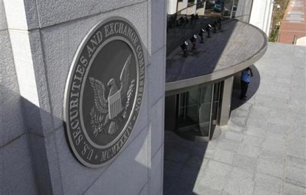 La SEC subraya el éxito de su programa de pago a confidentes para detectar fraudes.