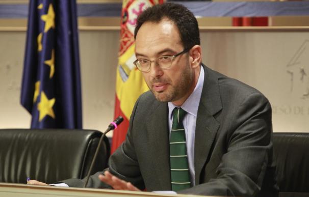 El PSOE descarta votar a favor de Cañete como comisario de Energía y Cambio Climático