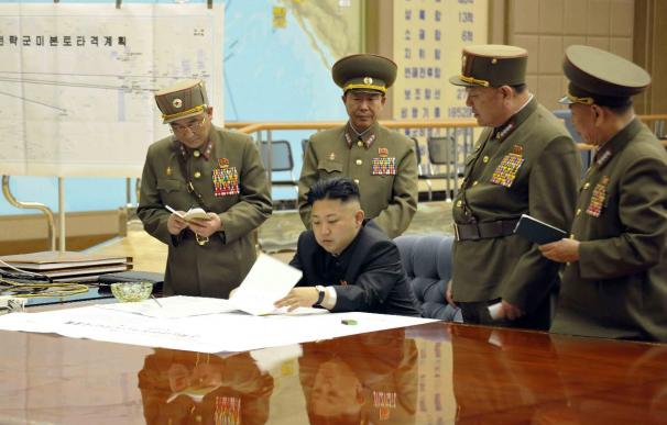 Corea del Norte eleva su desafío al declararse en "estado de guerra"
