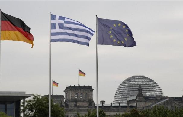 Los alemanes quieren dejar sola a Grecia, según un sondeo