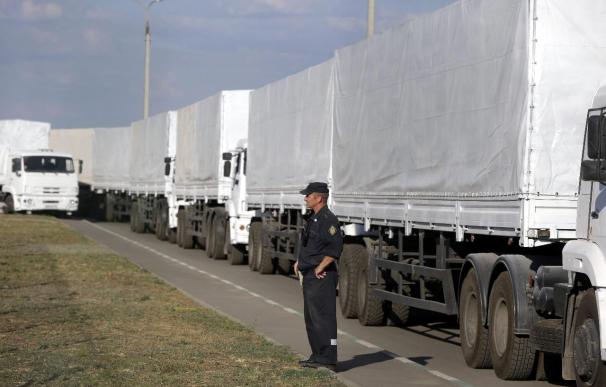 Un segundo convoy ruso con ayuda humanitaria llega a Lugansk, al este de Ucrania