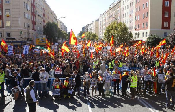 Miles de ciudadanos exigen que ETA se rinda sin condiciones y pida perdón