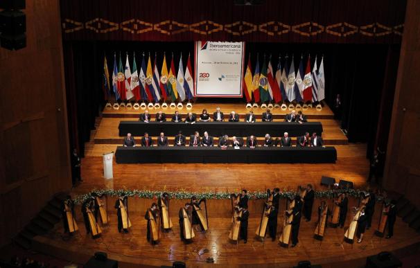 Comienza la primera sesión plenaria de los mandatarios de la XXI Cumbre Iberoamericana