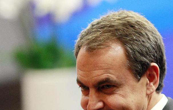 Zapatero pide planes de estímulo económico y defiende los acuerdos de la UE