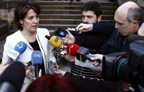 El fiscal pide 5 años de cárcel para los imputados por lanzar tartas a la presidenta de Navarra
