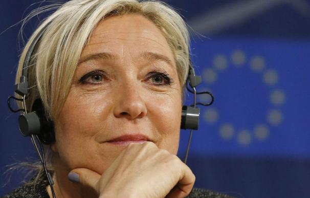 Le Pen ganaría la primera vuelta de las presidenciales de celebrarse ahora