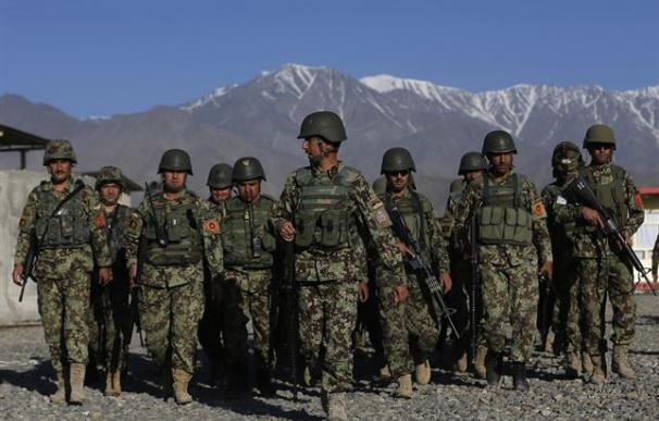 Los talibán matan a más de 200 policías y soldados afganos en el verano en Helmand