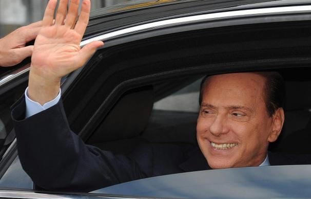 Berlusconi acudió a una nueva vista del juicio por el caso Mills