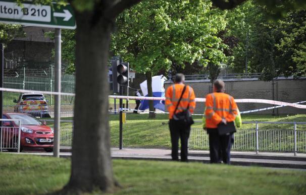 El Gobierno británico relaciona con el terrorismo el asesinato de un soldado