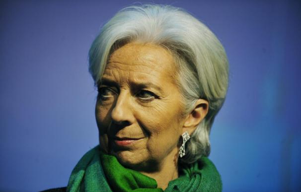 Lagarde dice que las autoridades de Chipre tienen que cumplir los compromisos