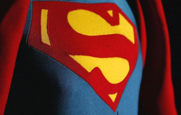 FILE PHOTO: Warner Bros Wins Commercial Control Of Superman