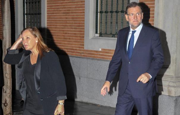 Mariano Rajoy y su esposa asisten al funeral en memoria de Isidoro Álvarez