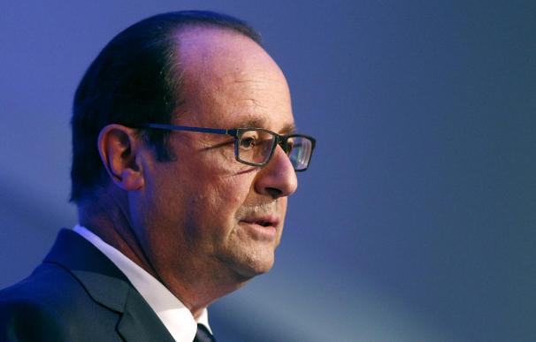 Hollande busca un armazón político para la operación internacional contra el Estado Islámico