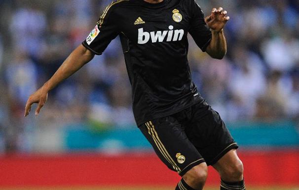 Kaká regresa a la titularidad ante el Málaga