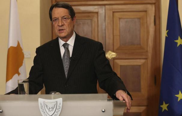 El presidente chipriota y sus ministros se bajan el sueldo