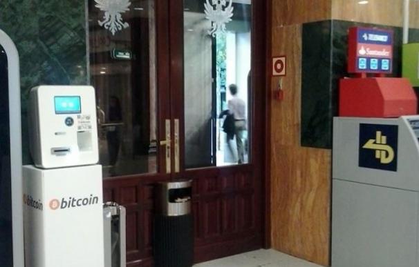 El centro comercial ABC Serrano instala el primer cajero 'bitcoin' de Madrid