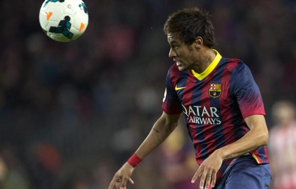 Neymar ya tiene quien le defienda: "Messi no le pasa el balón"