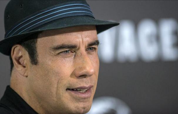 Travolta confiesa que casi se retiró del cine tras la muerte de su hijo