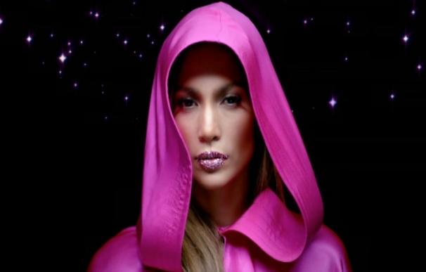 Jennifer Lopez, presenta nueva colección de pulseras de lujo